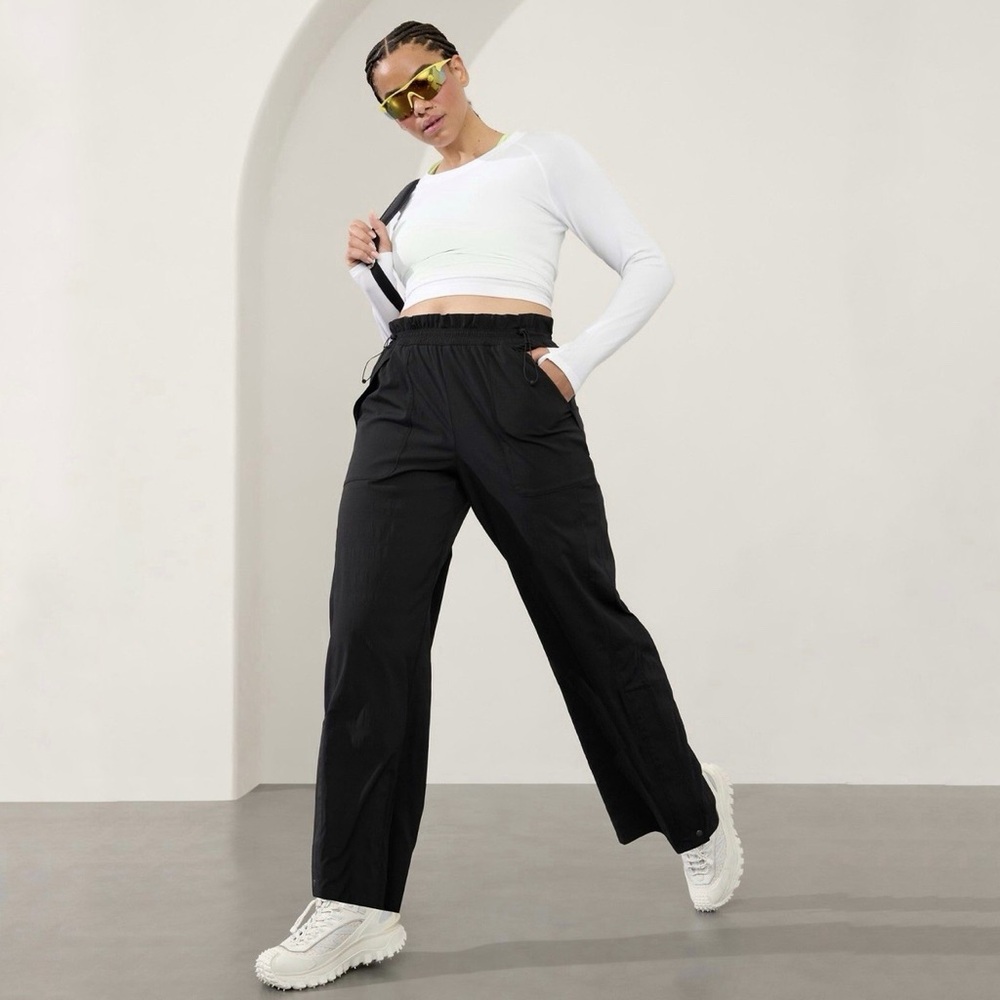 Athleta | Tekkie High Rise‎ Parachute Pants Black Size 6